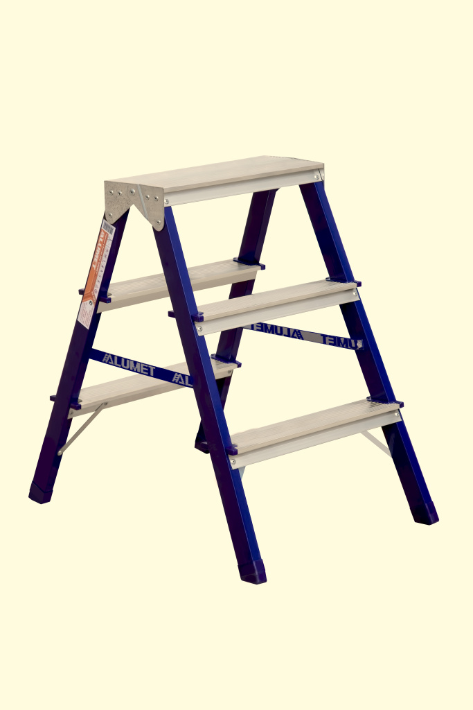 Стремянка Alumet 2-х ступ. MD8202 металлическая